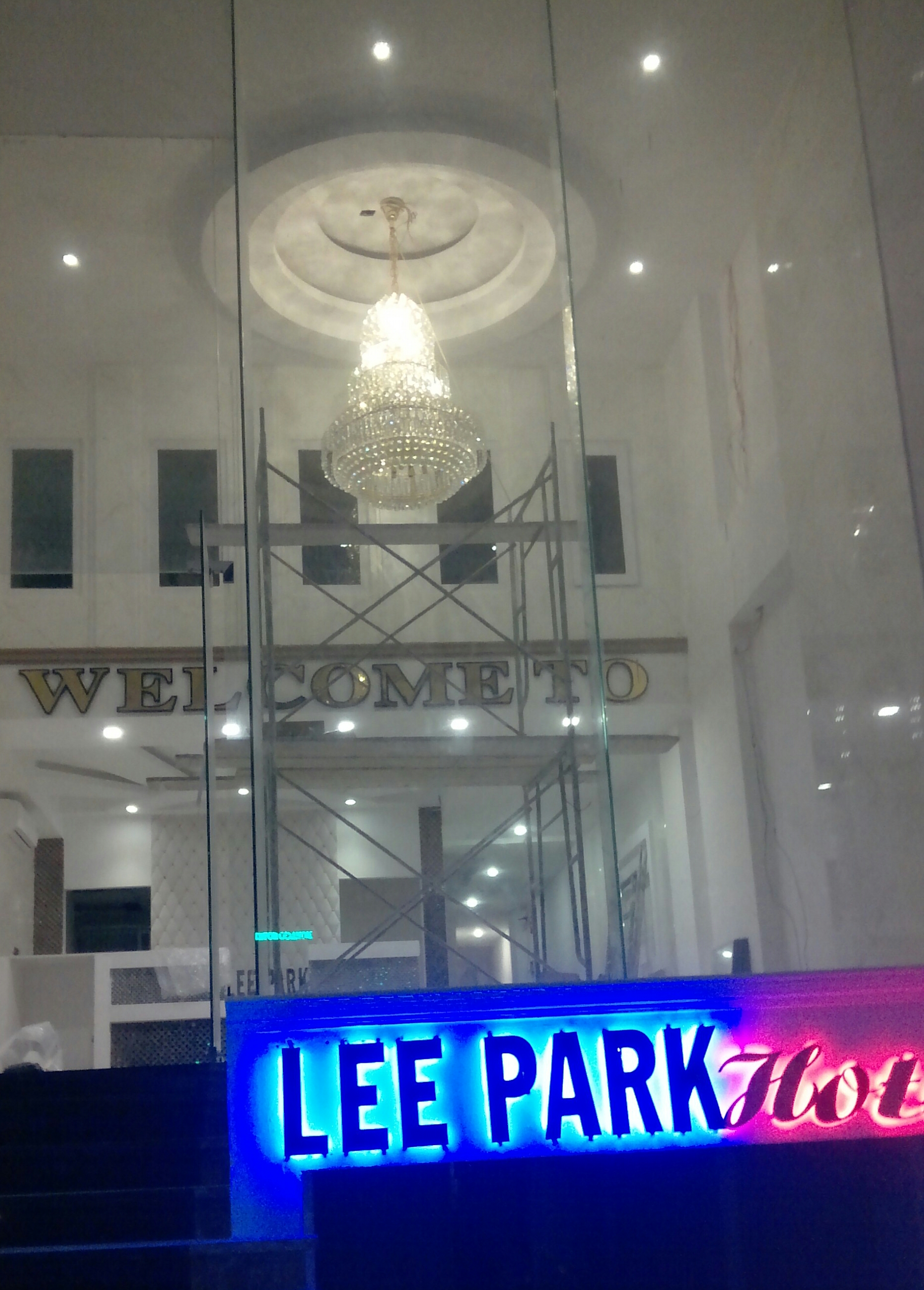 Lee Park hotel