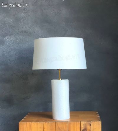 Đèn để bàn làm việc