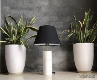 Đèn để bàn phòng khách